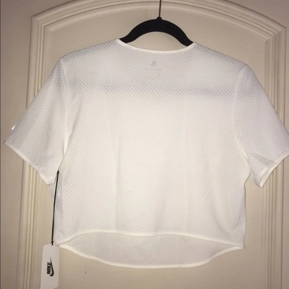 Nike top - Picture 4 of 5